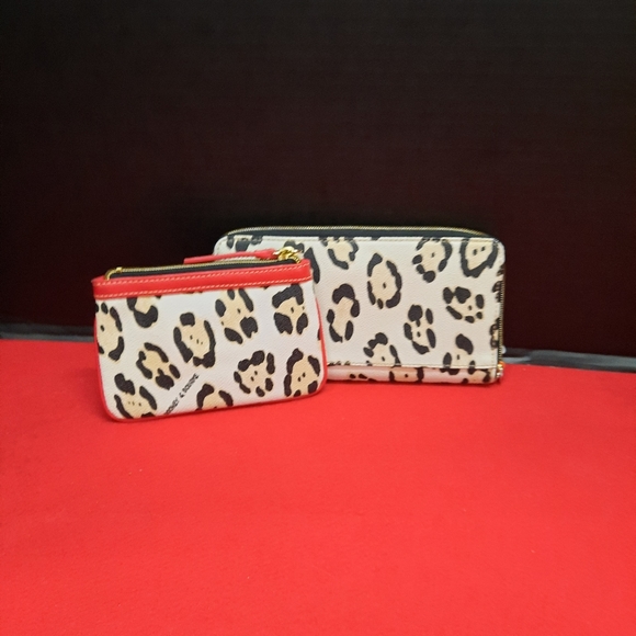 SOLD ON ANOTHER WEBSITE - Picture 2 of 12